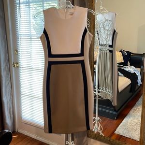 Sleeveless knee length dress